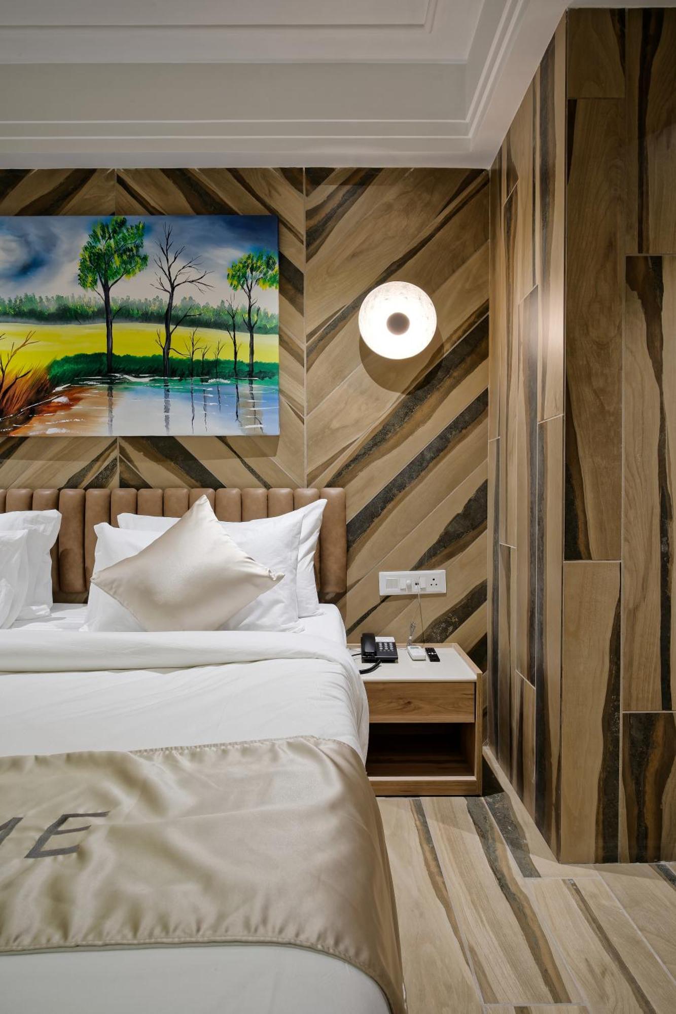 Golden Plaza Hotel Ahmedabad Ngoại thất bức ảnh