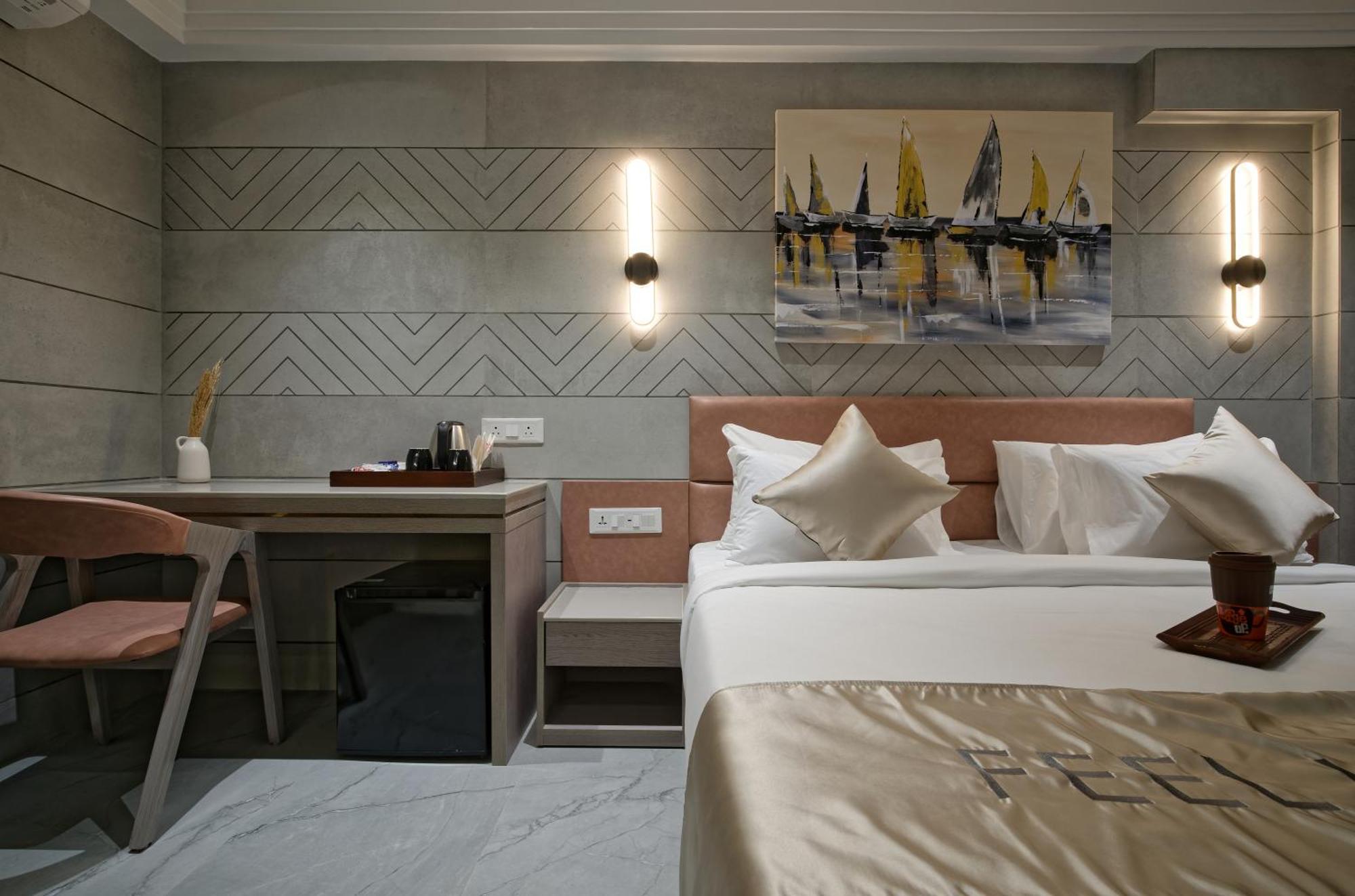 Golden Plaza Hotel Ahmedabad Ngoại thất bức ảnh