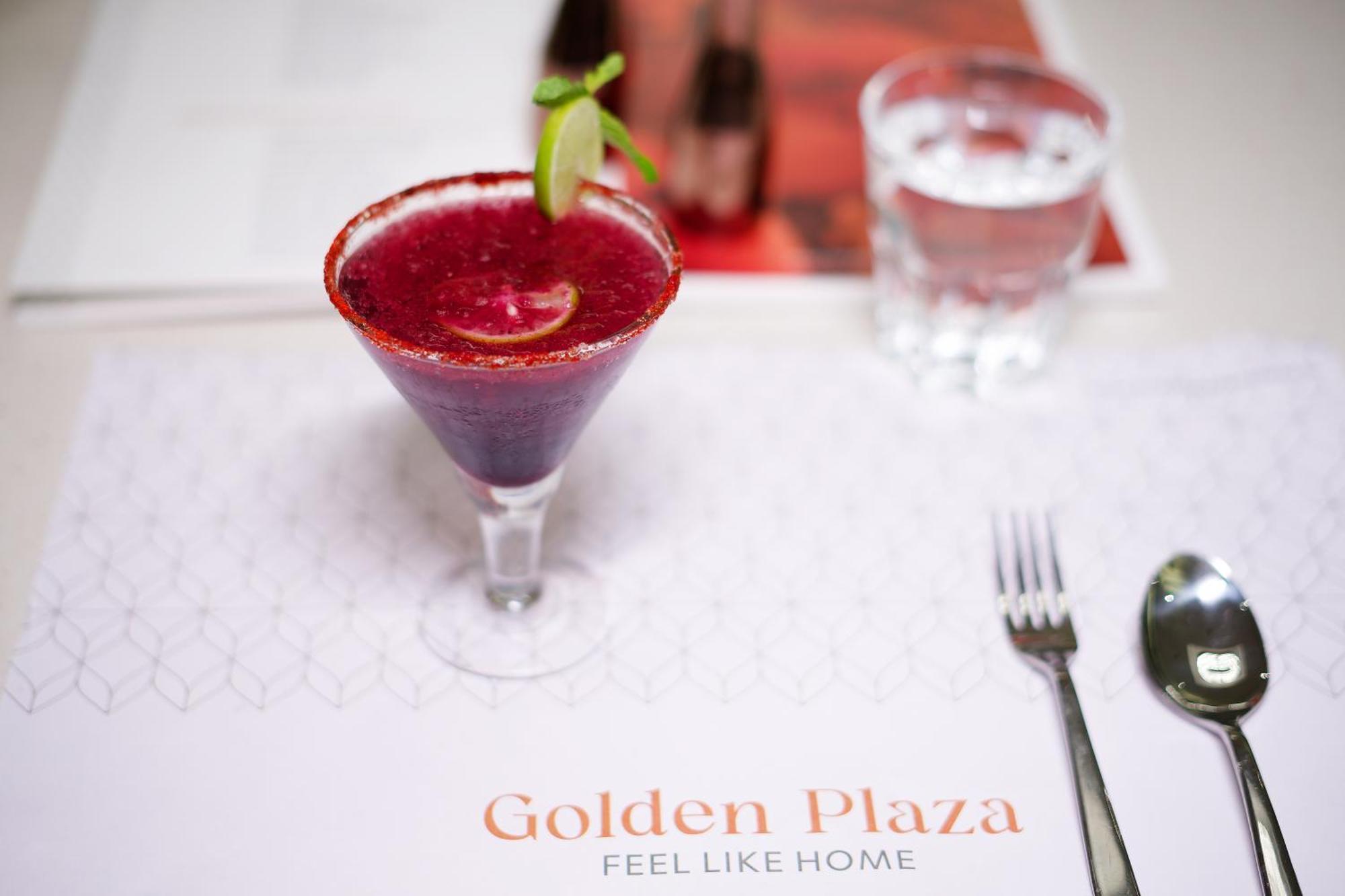Golden Plaza Hotel Ahmedabad Ngoại thất bức ảnh