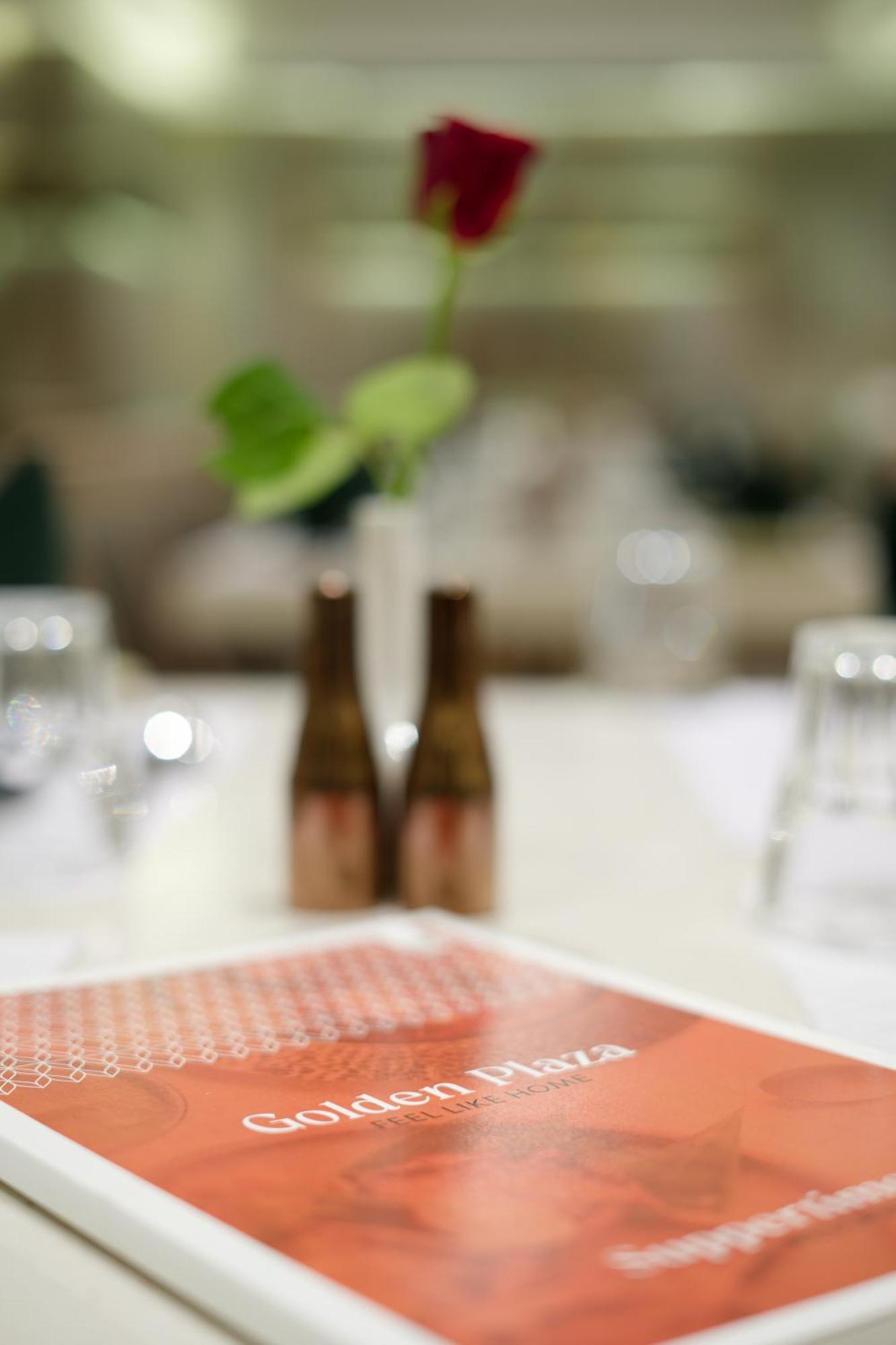 Golden Plaza Hotel Ahmedabad Ngoại thất bức ảnh