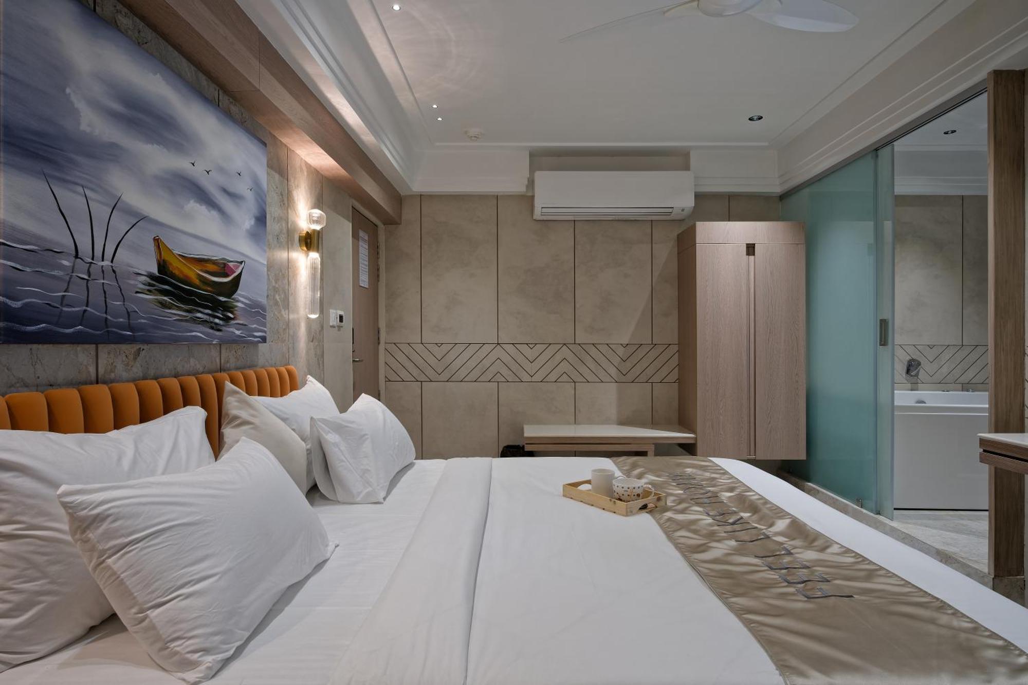 Golden Plaza Hotel Ahmedabad Ngoại thất bức ảnh
