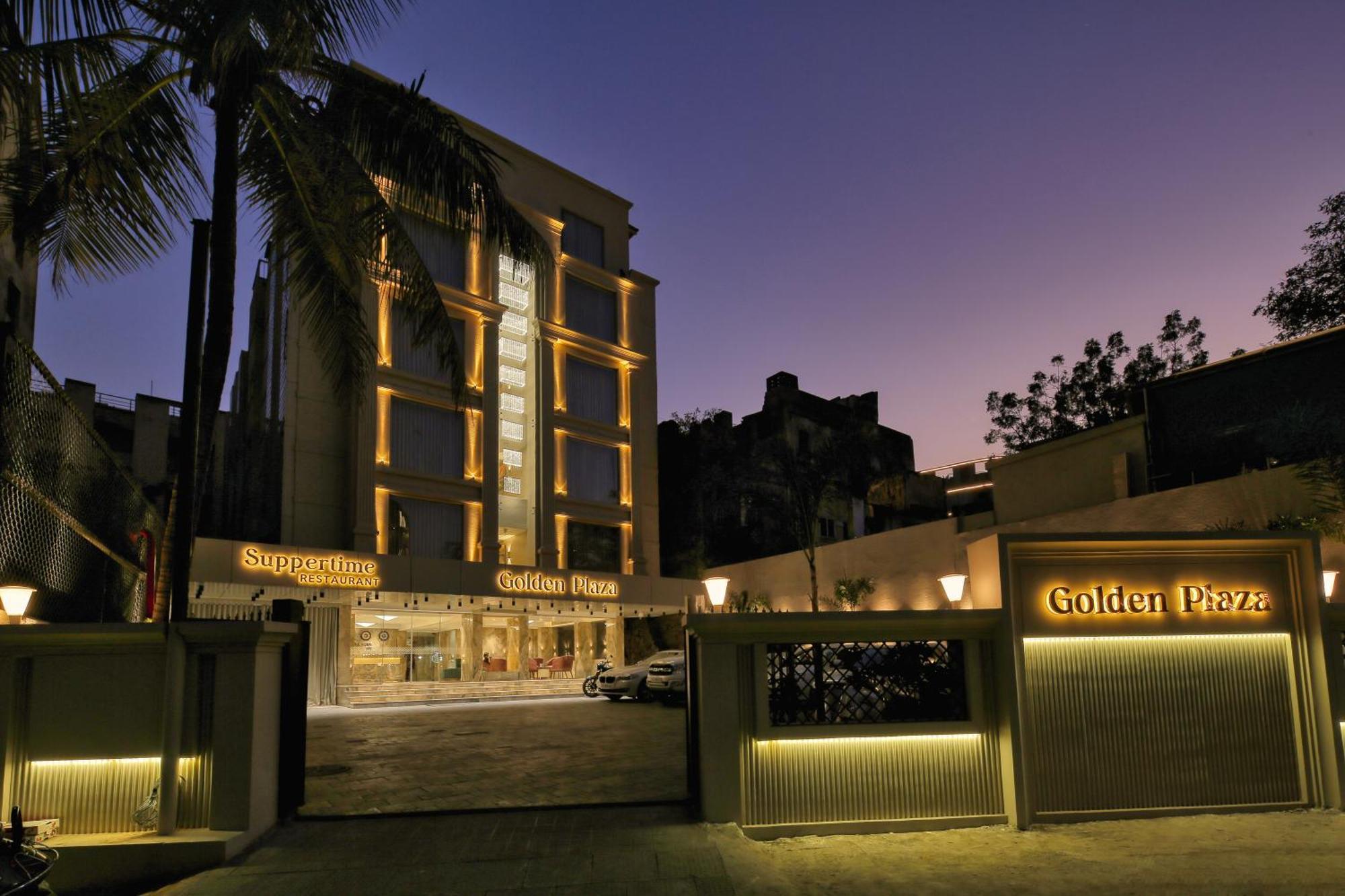 Golden Plaza Hotel Ahmedabad Ngoại thất bức ảnh